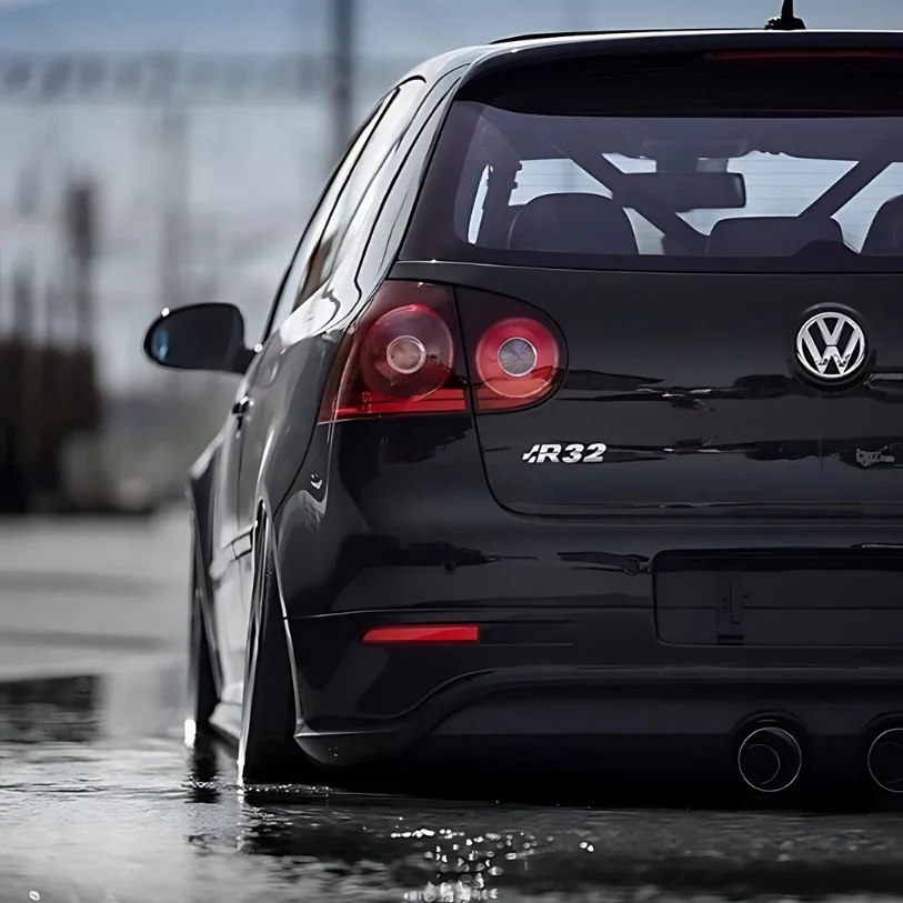 Logo R32 VW Golf - Image 4